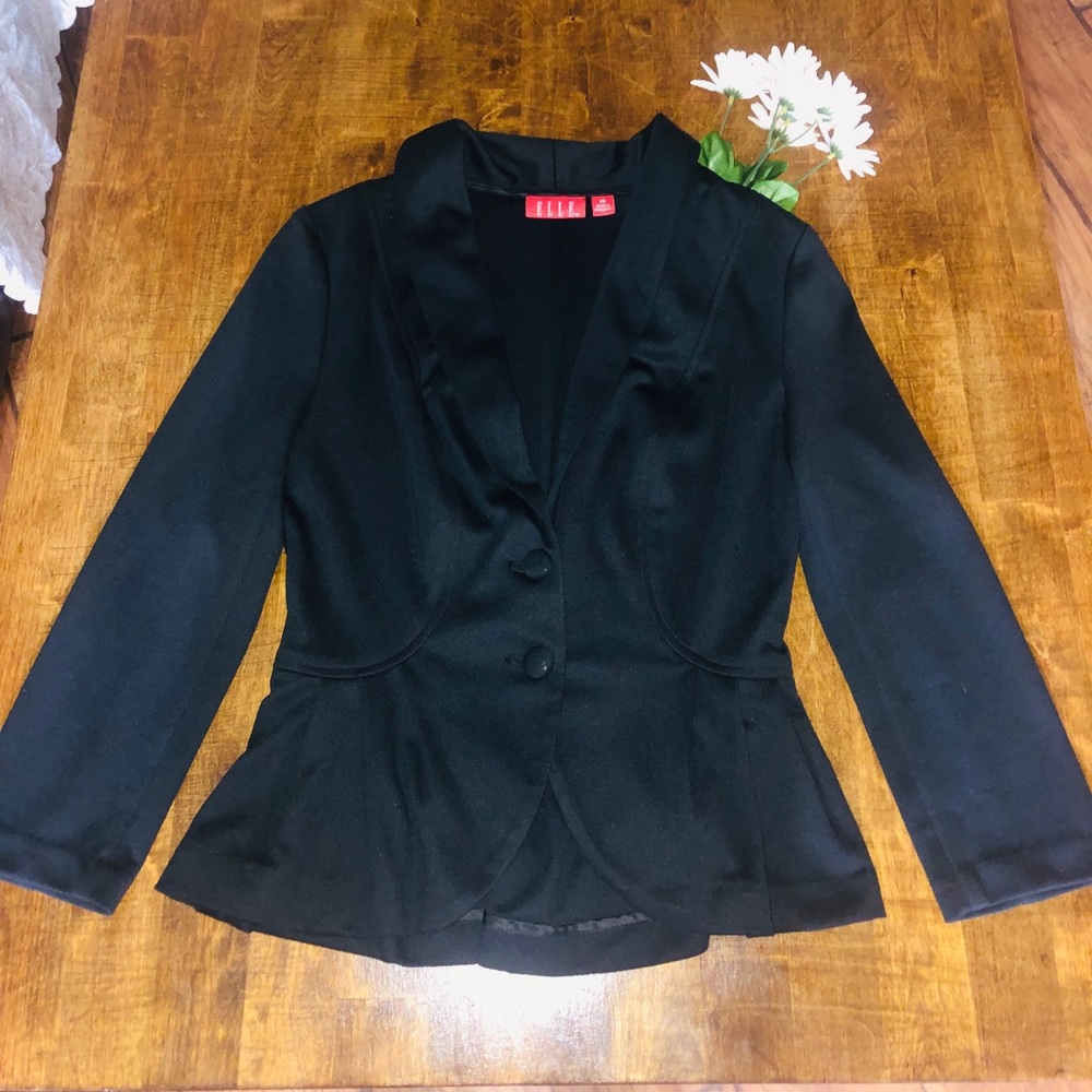 ✨2/$12 Beautiful Black blazer - Picture 2 of 5